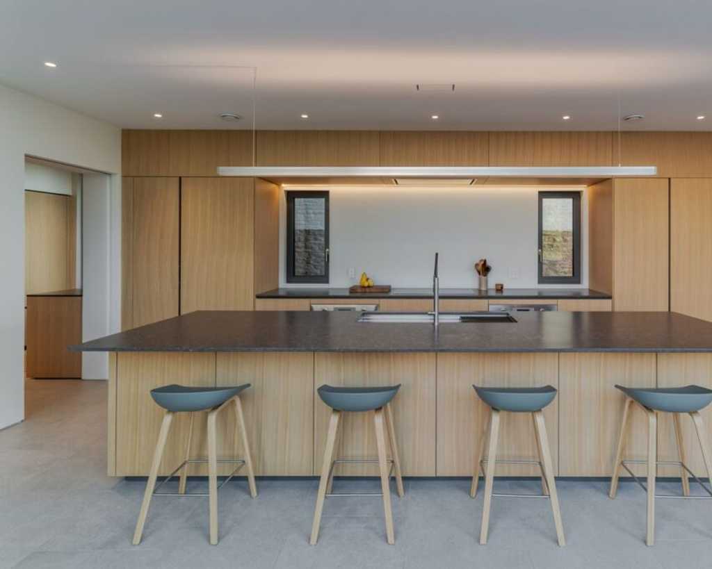 Modern semi-custom cabinets Modern semi-custom cabinets